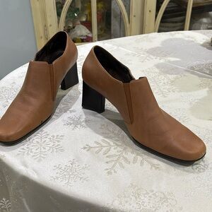 TAN NATURALIZER SHOE BOOT